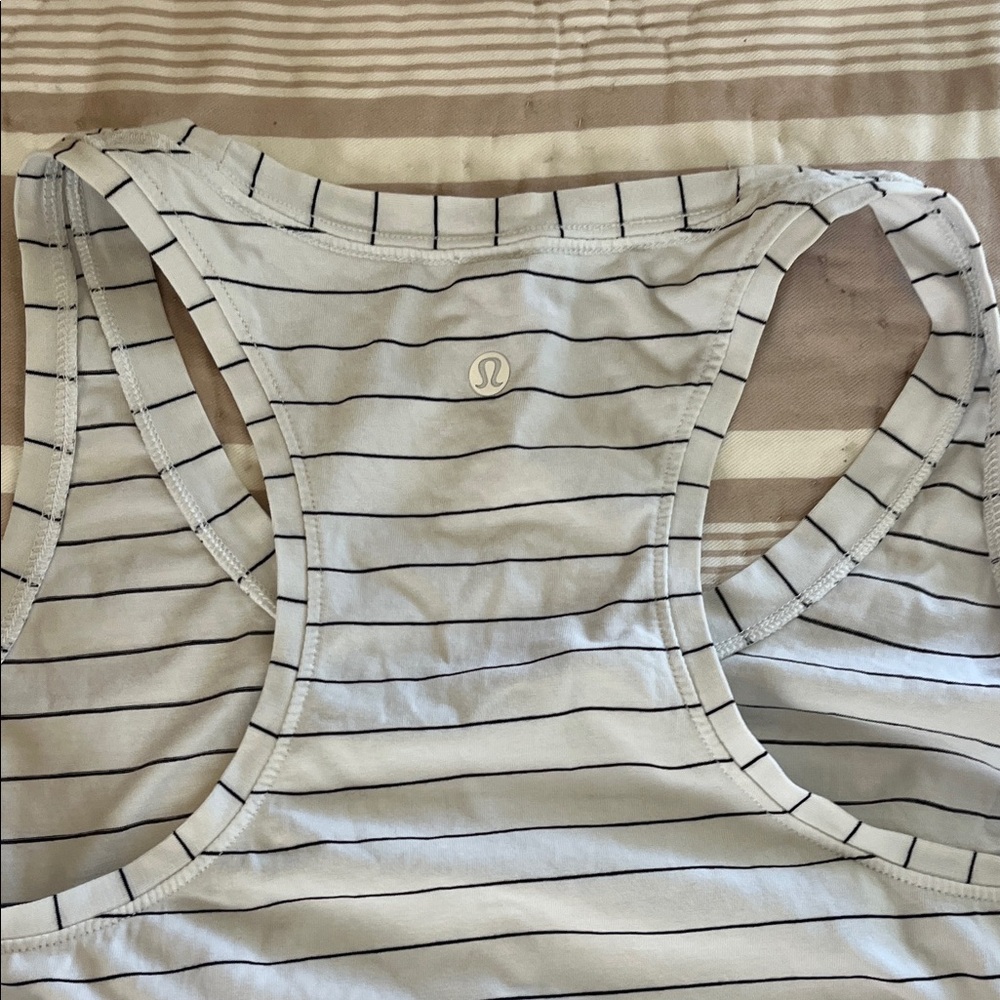 Lululemon Lot - Picture 5 of 10